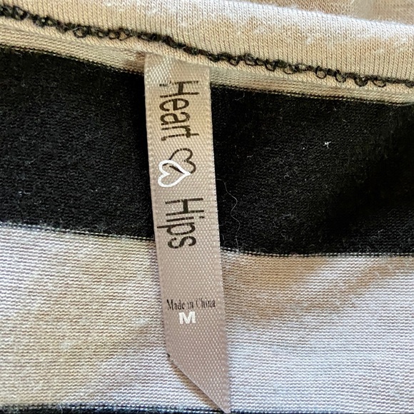 Heart & Hips Black & Gray Striped Raglan Sleeve Fitted Tee Size Medium - Picture 3 of 9